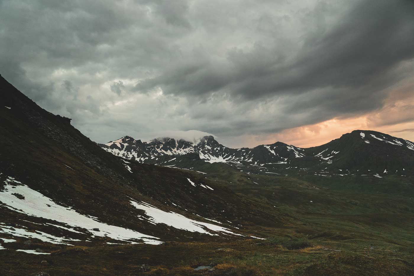 Background2_home_1400x933